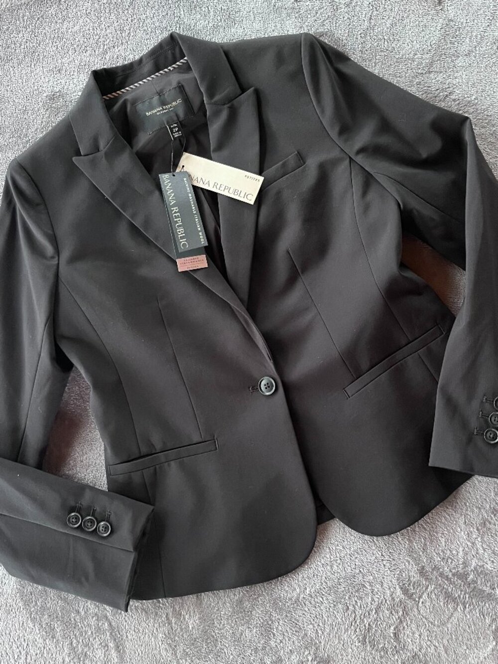 NWT Banana Republic Marzotto Italian Wool Classic Blazer (Size 2P)